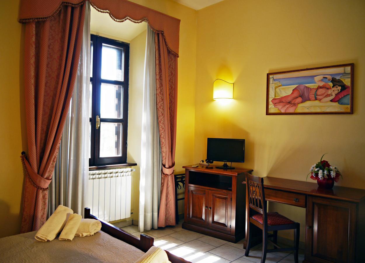 Tenuta Del Massimo Feudo Veroli ภายนอก รูปภาพ